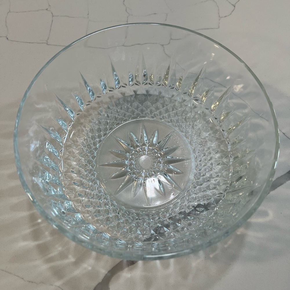 Vintage Arcoroc France Starburst Diamond Pattern Clear Glass 8" Round Bowl